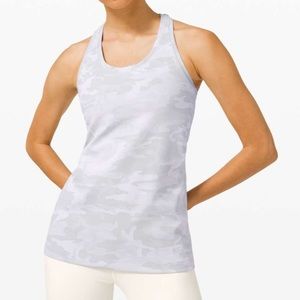 Lululemon
COOL RACERBACK *LUXTREME tank size 6
